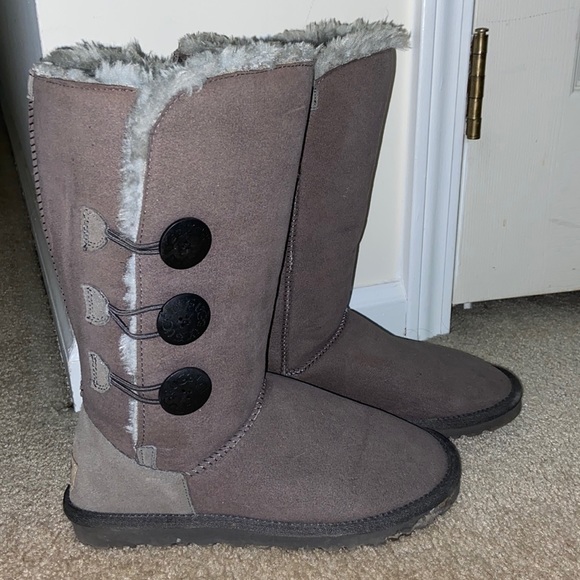UGG Shoes - FAUX UGG BOOTS